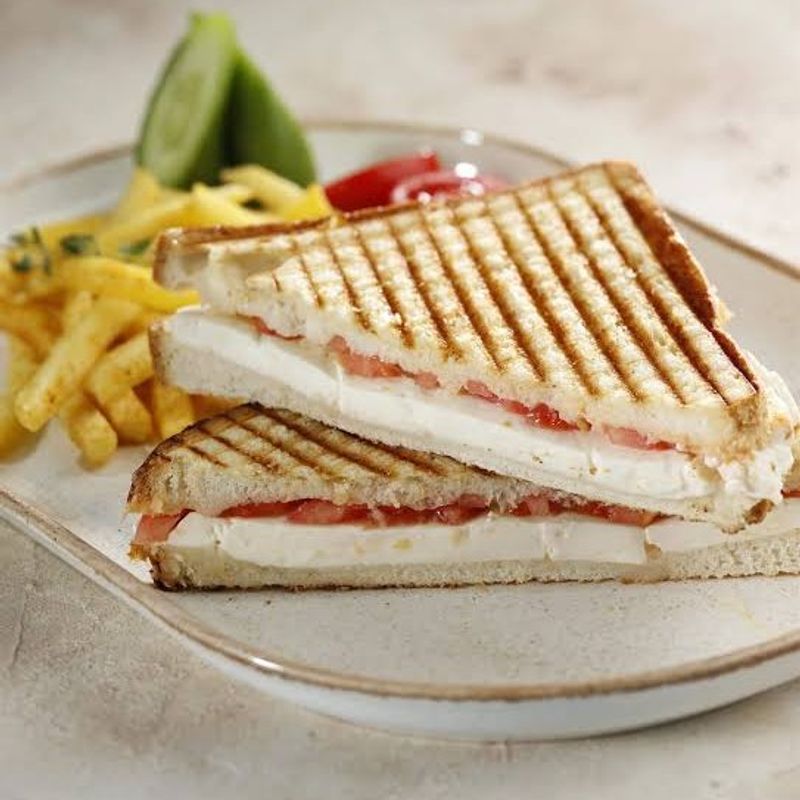 ANNE TOST BEYAZ PEYNİRLİ