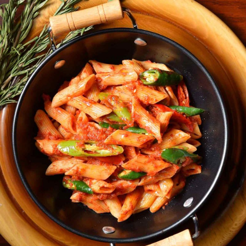 PENNE ARRABİATTA