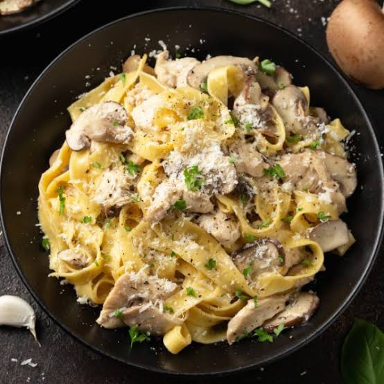 FETTUCİNNE ALFREDO