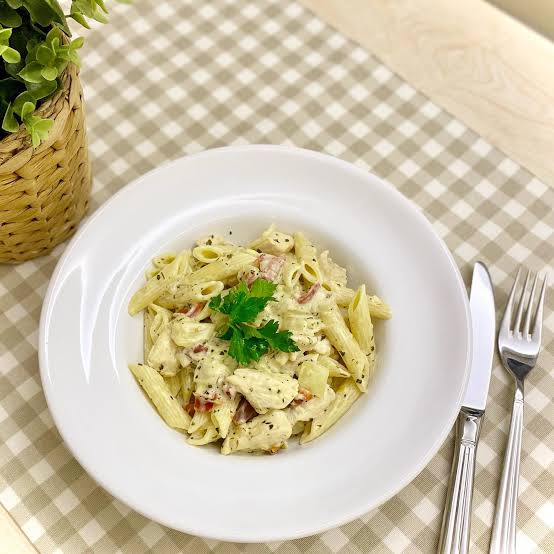 PENNE PESTO SOSLU MAKARNA