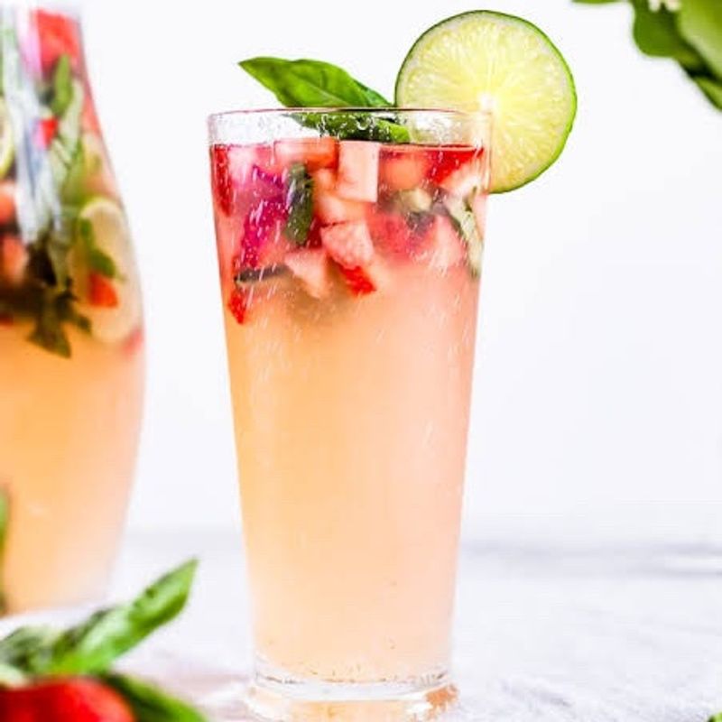 BALLI ÇİLEKLİ LİMONATA