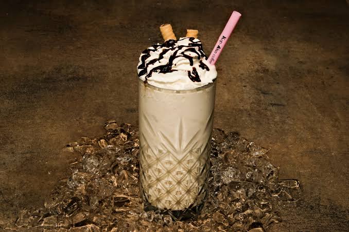 VANİLYALİ MİLKSHAKE